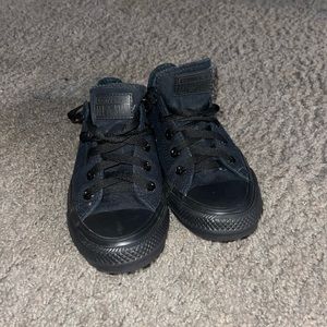 Black low top converse